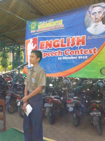 Gaya dan ekspresi peserta Speech Contest